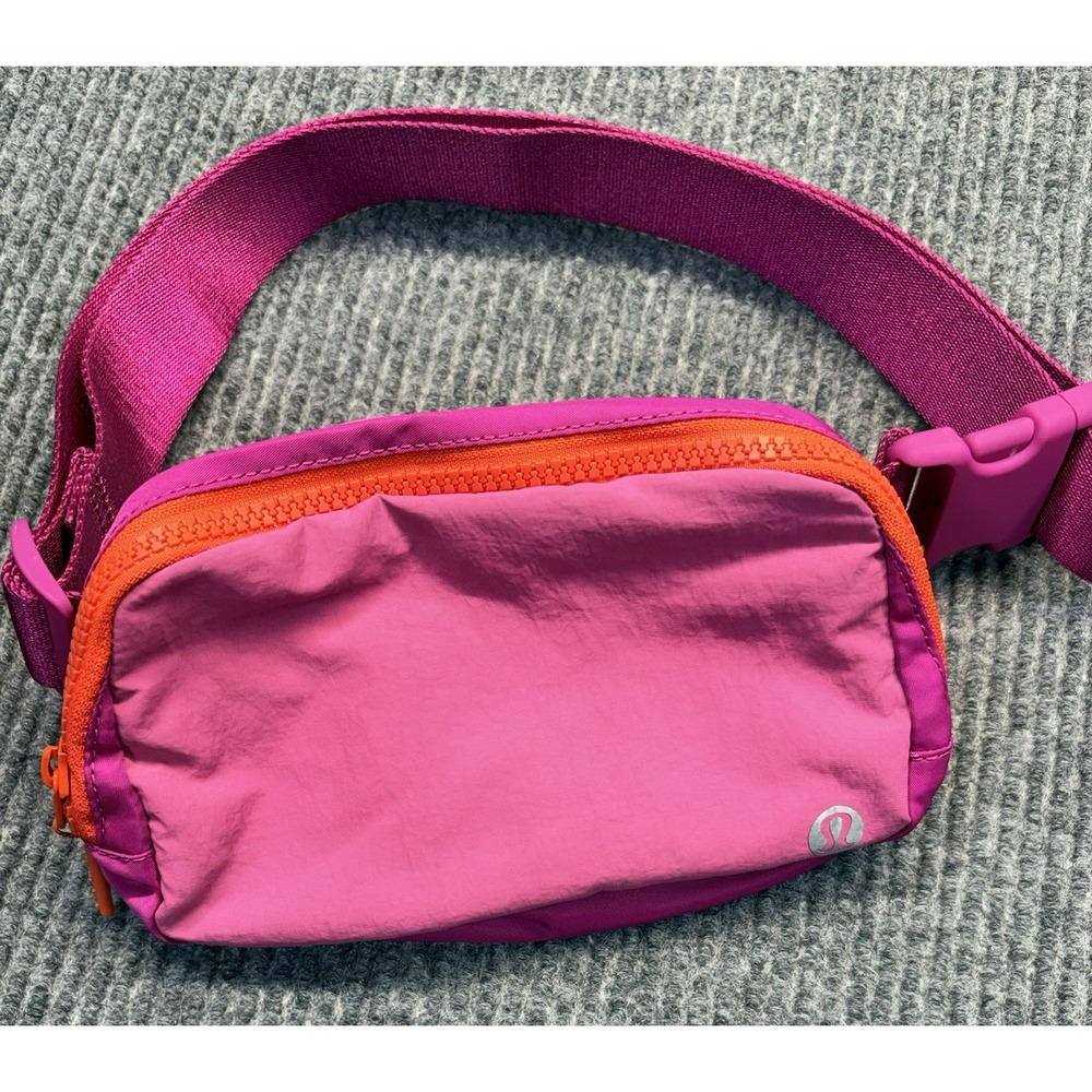 Lululemon Belt Bag Waist Pack  Pink Magenta Orange Adjustable Strap 1 L
